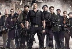 铁血敢死队在线观看,浴血奋战，铸就辉煌